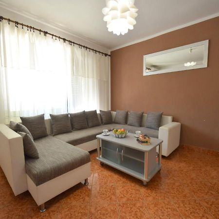 Apartments Blazevic Омишаль Экстерьер фото