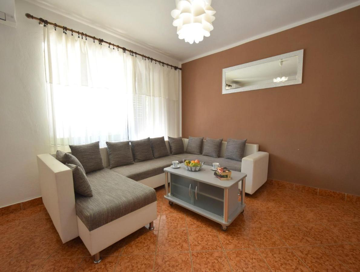 Apartments Blazevic Омишаль Экстерьер фото